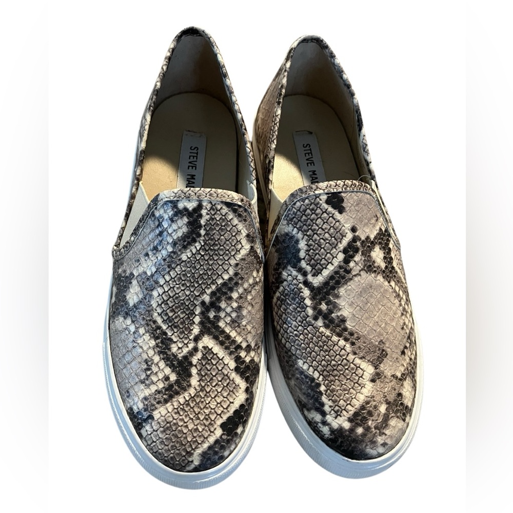 Steve Madden Gills Snake Print Slip On Sneakers 8 Women